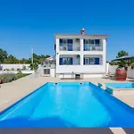 Family With Hydromassage Pool & Fun Activities Villa Žminj