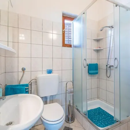 House In Rural Istria With Pool And Hydromassage Вилла *