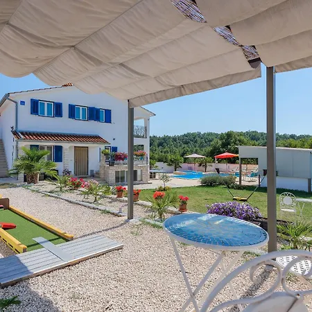 House In Rural Istria With Pool And Hydromassage Villa *