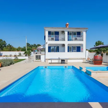 House In Rural Istria With Pool And Hydromassage Villa Zminj