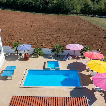 House In Rural Istria With Pool And Hydromassage * Zminj