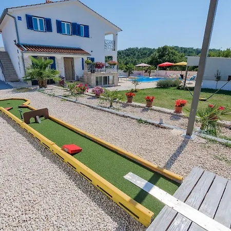 House In Rural Istria With Pool And Hydromassage Villa *